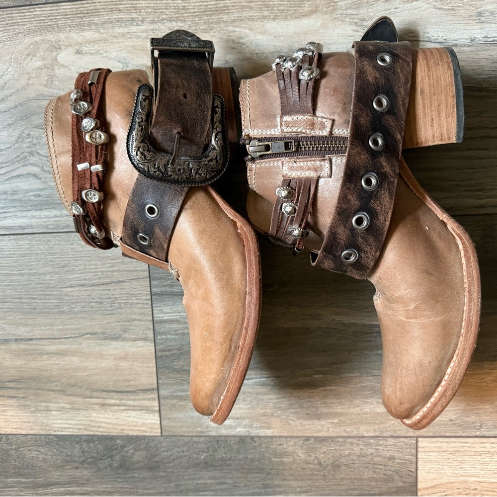 Freebird by Steven Saloon Sz 9 taupe